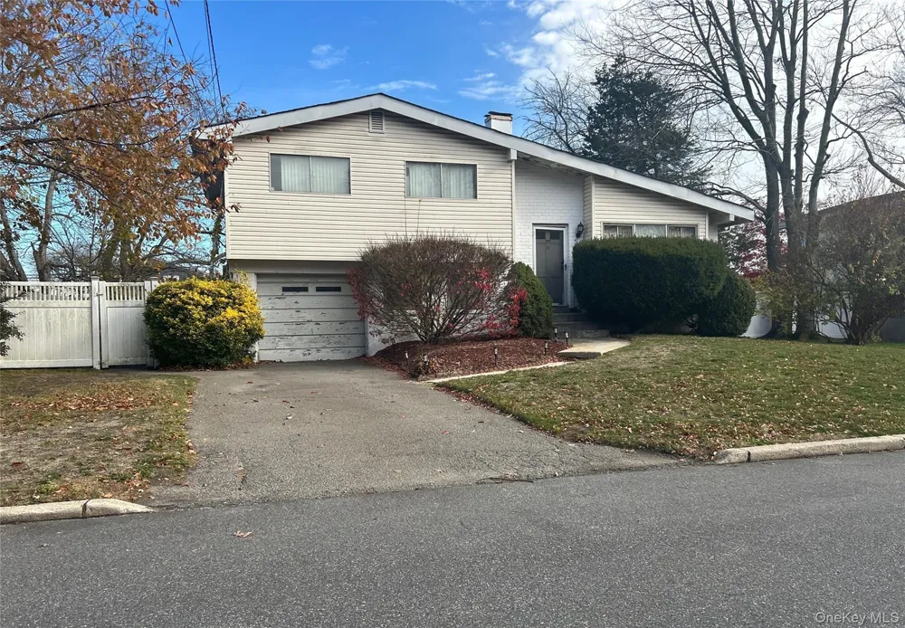 259 W 24th Street Deer Park, NY 11729