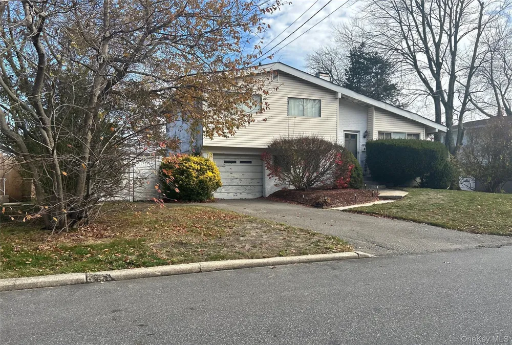 259 W 24th Street Deer Park, NY 11729