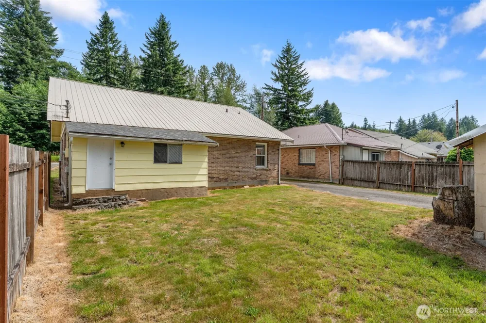 681 State Route 7 Morton, WA 98356