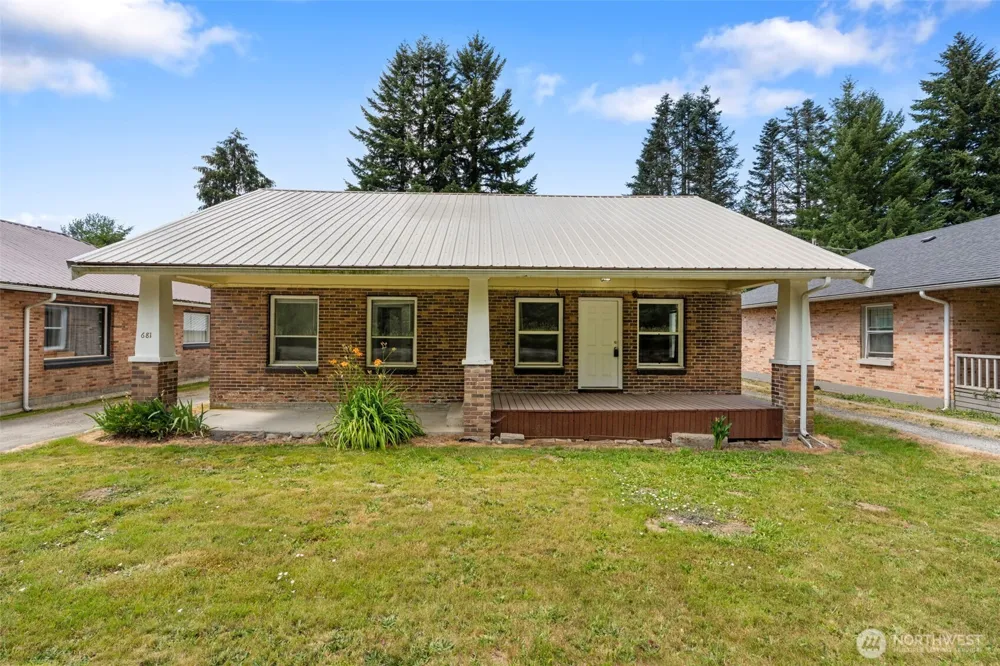 681 State Route 7 Morton, WA 98356