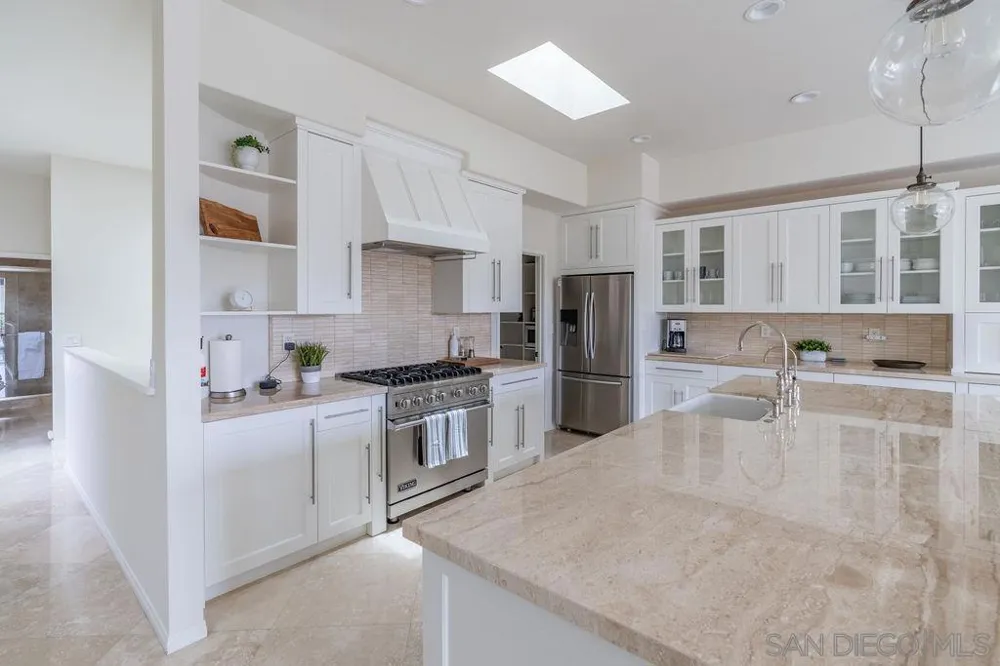 2508 Manchester Ave Cardiff by the Sea, CA 92007