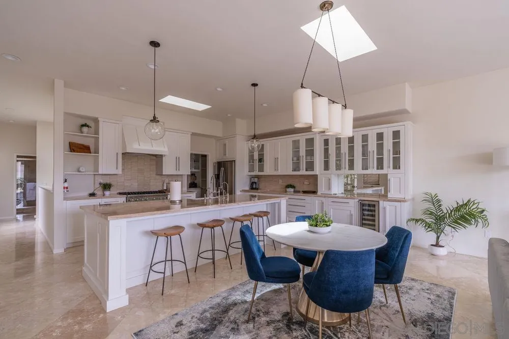 2508 Manchester Ave Cardiff by the Sea, CA 92007