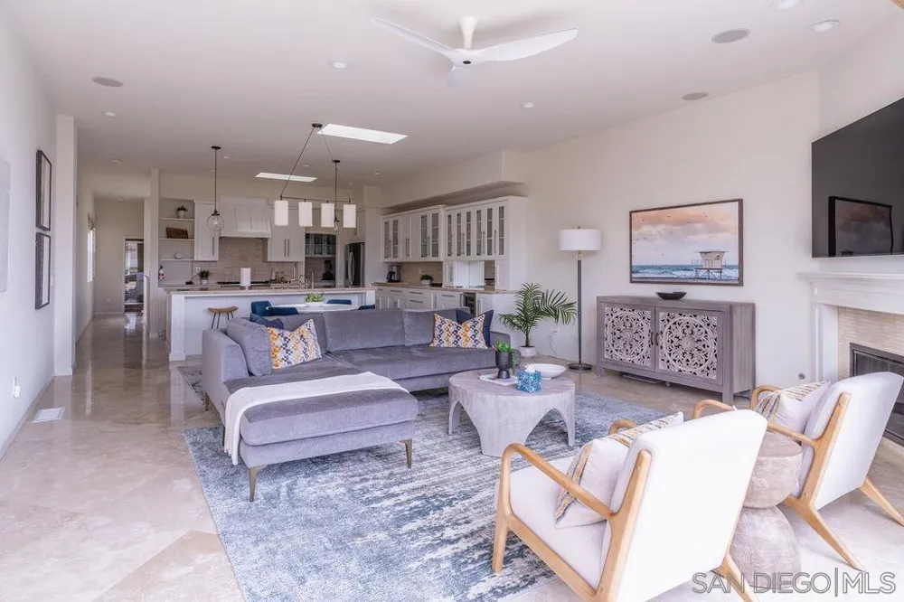 2508 Manchester Ave Cardiff by the Sea, CA 92007