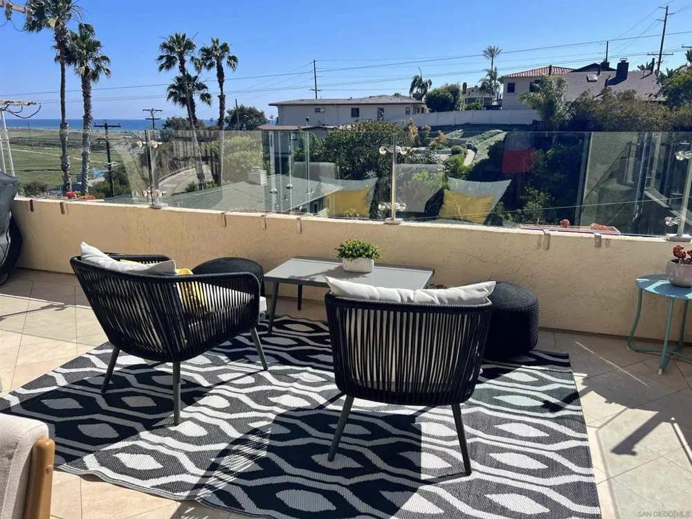 2508 Manchester Ave Cardiff by the Sea, CA 92007