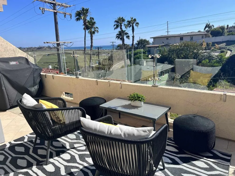 2508 Manchester Ave Cardiff by the Sea, CA 92007