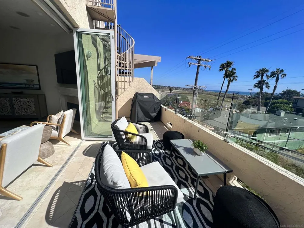 2508 Manchester Ave Cardiff by the Sea, CA 92007