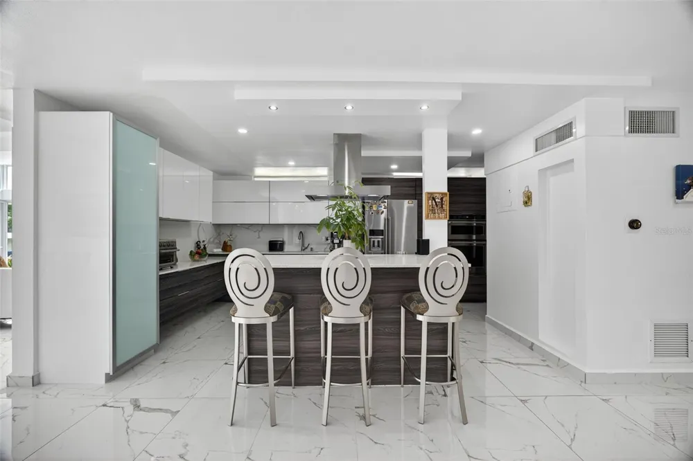 A9 SERRANIA Guaynabo, PR 00966