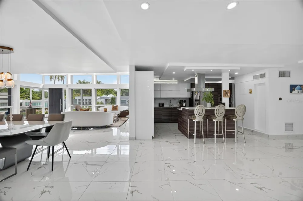 A9 SERRANIA Guaynabo, PR 00966