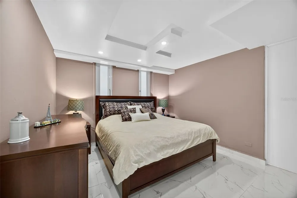 A9 SERRANIA Guaynabo, PR 00966