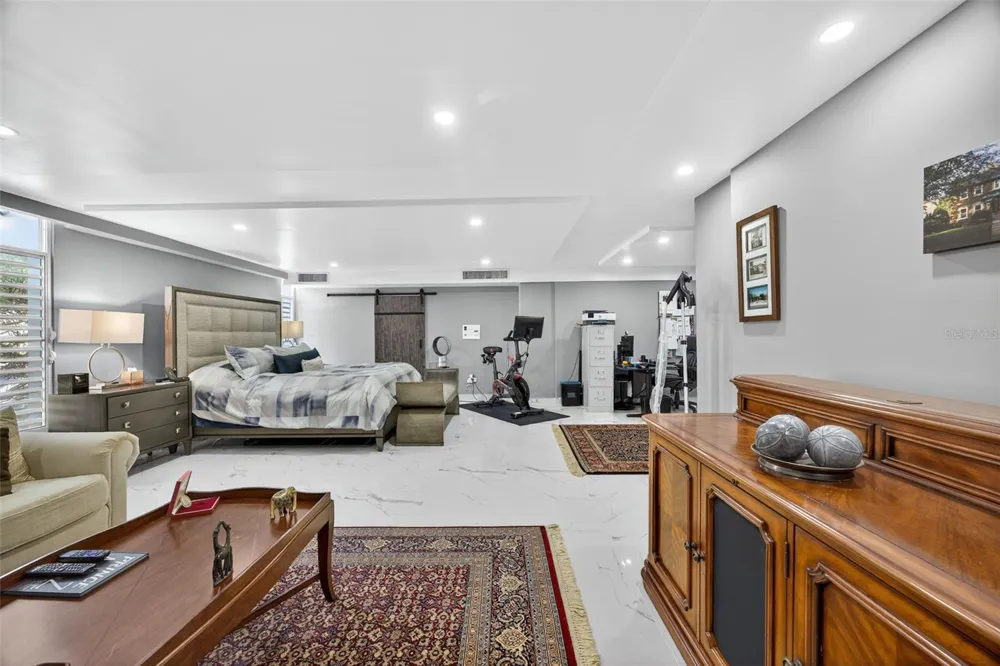 A9 SERRANIA Guaynabo, PR 00966