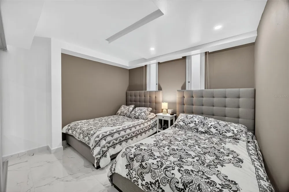 A9 SERRANIA Guaynabo, PR 00966