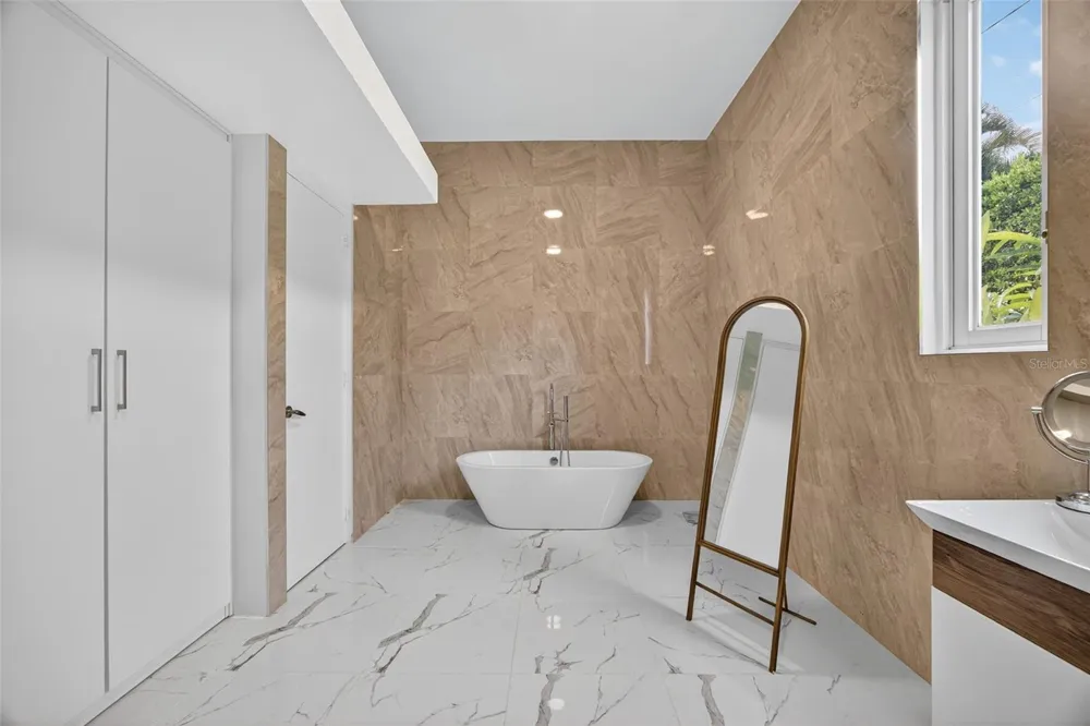 A9 SERRANIA Guaynabo, PR 00966