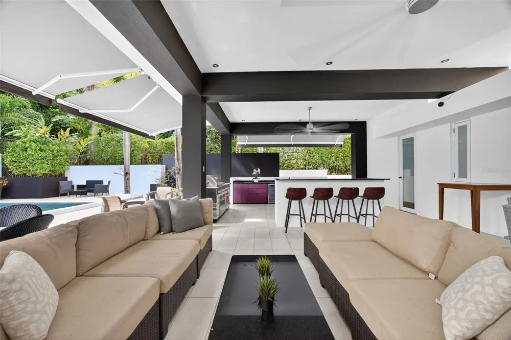 A9 SERRANIA Guaynabo, PR 00966