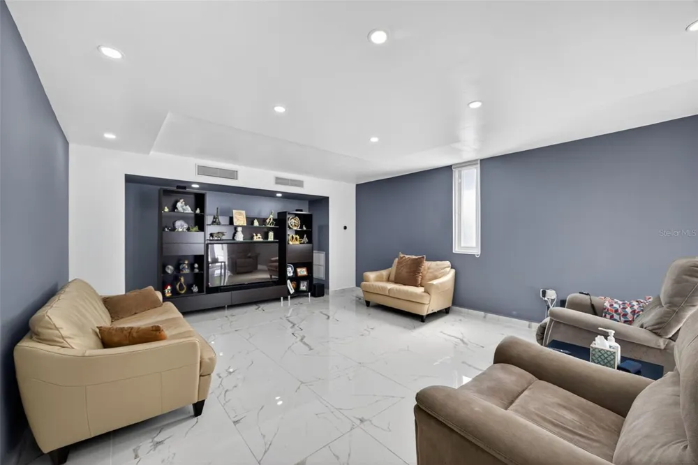 A9 SERRANIA Guaynabo, PR 00966