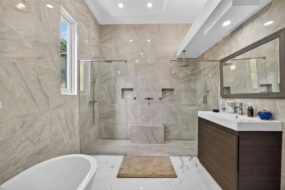 A9 SERRANIA Guaynabo, PR 00966