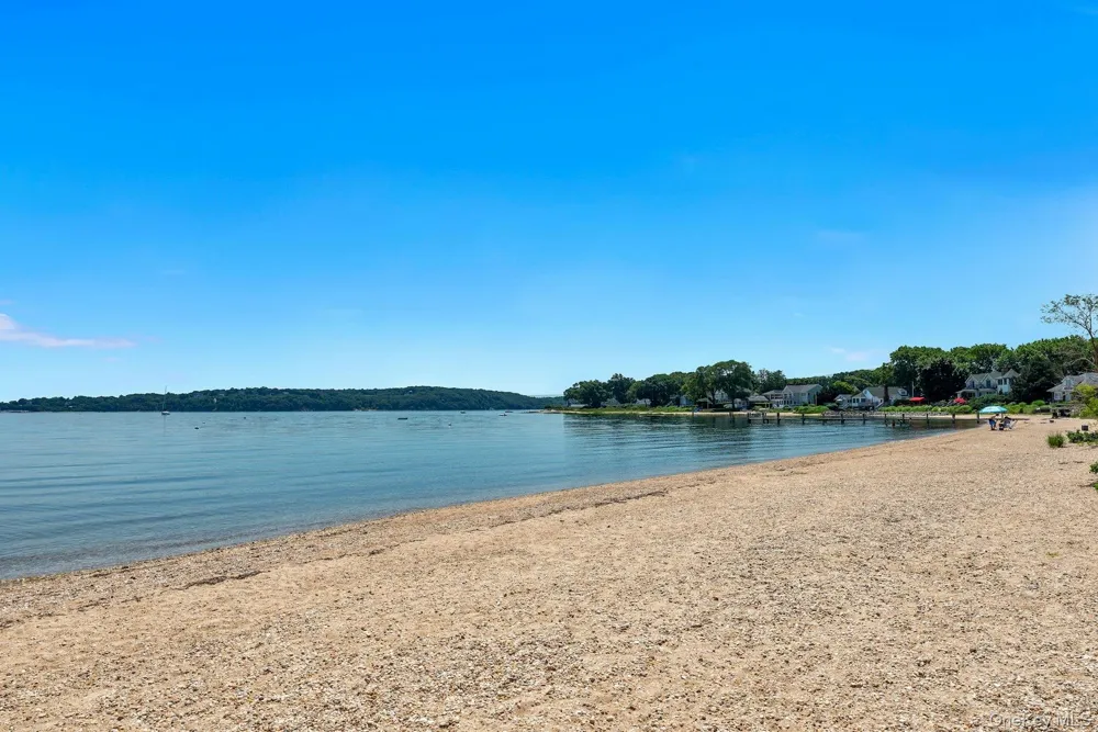 1760 Albertson Lane Greenport, NY 11944