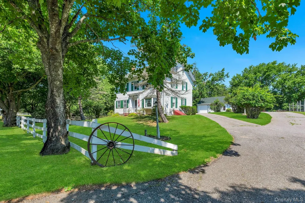 1760 Albertson Lane Greenport, NY 11944