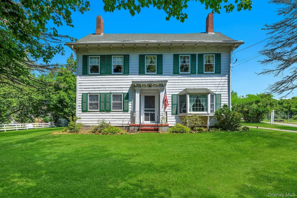 1760 Albertson Lane Greenport, NY 11944