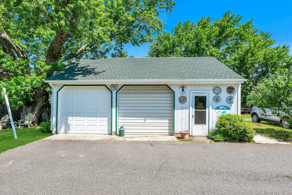 1760 Albertson Lane Greenport, NY 11944