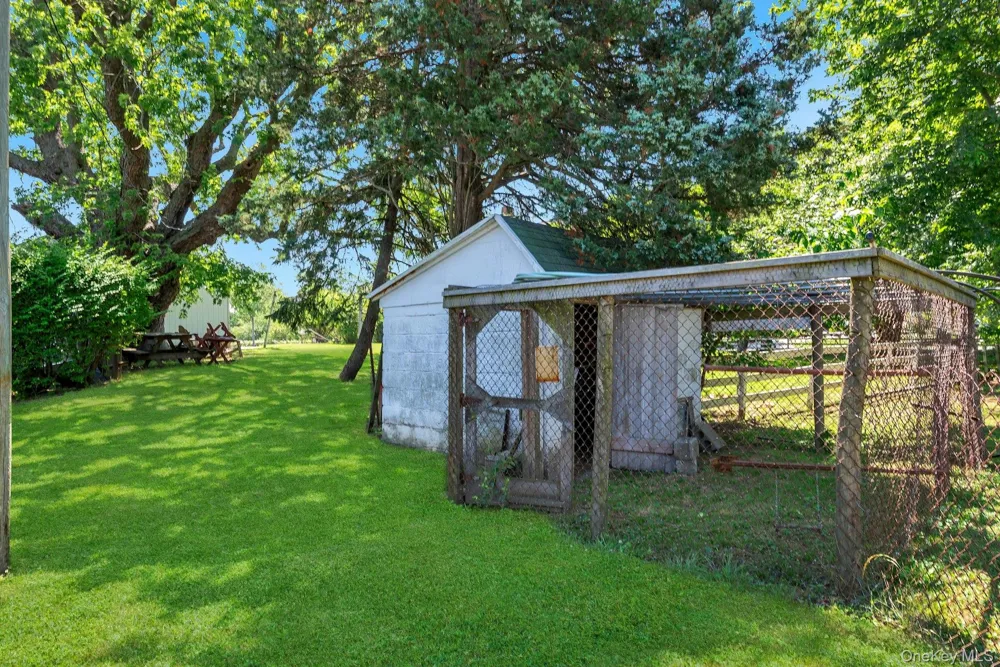 1760 Albertson Lane Greenport, NY 11944