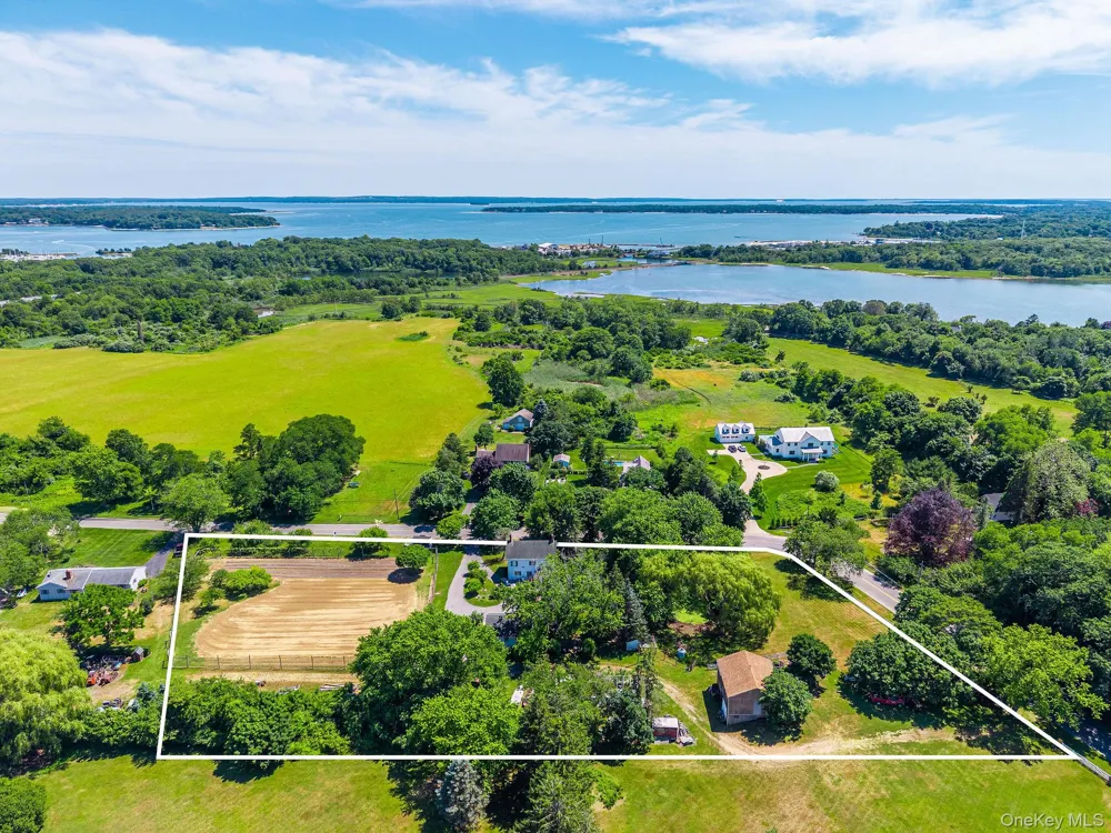 1760 Albertson Lane Greenport, NY 11944
