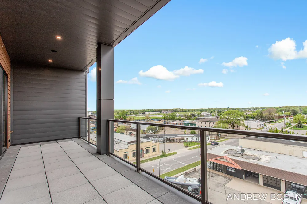 159 S River Avenue #404 Holland City, MI 49423