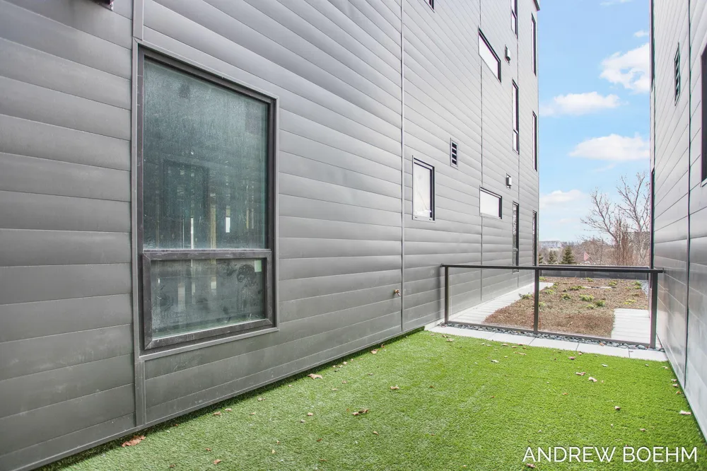 159 S River Avenue #404 Holland City, MI 49423