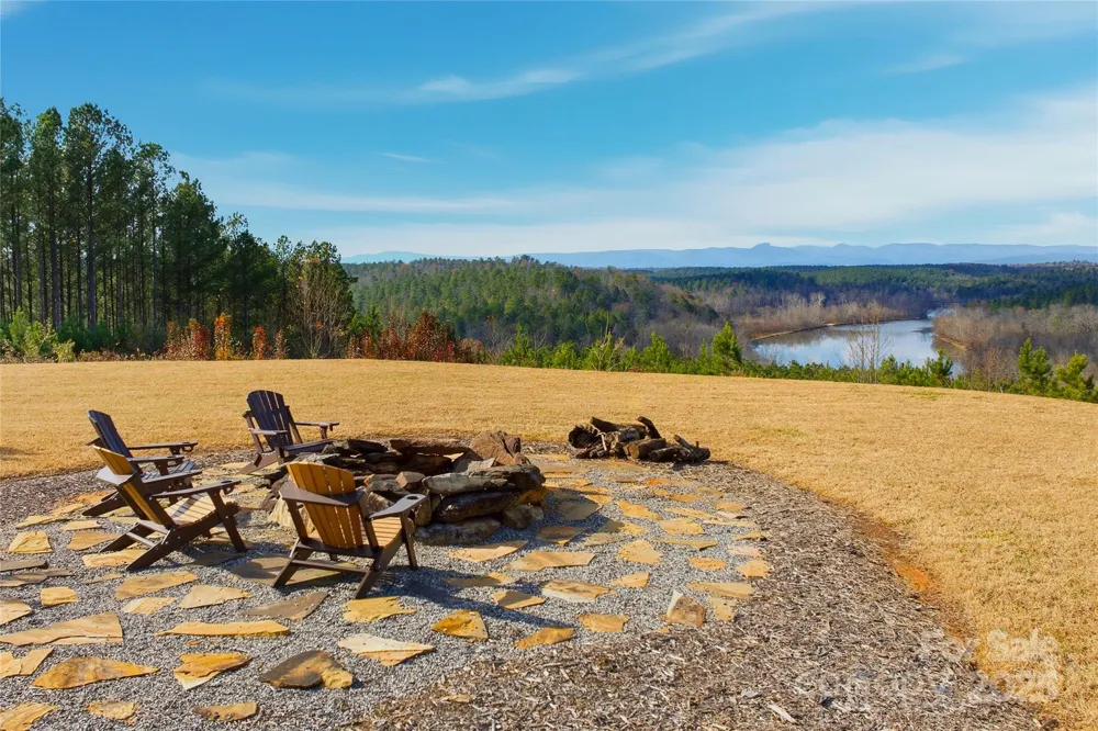 161 W Settings Boulevard NW Valdese, NC 28690