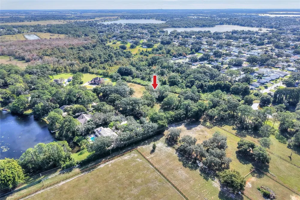 ISLAND WAY Winter Haven, FL 33884