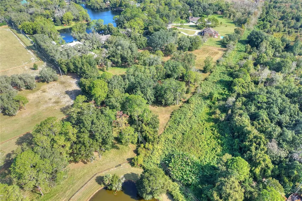 ISLAND WAY Winter Haven, FL 33884