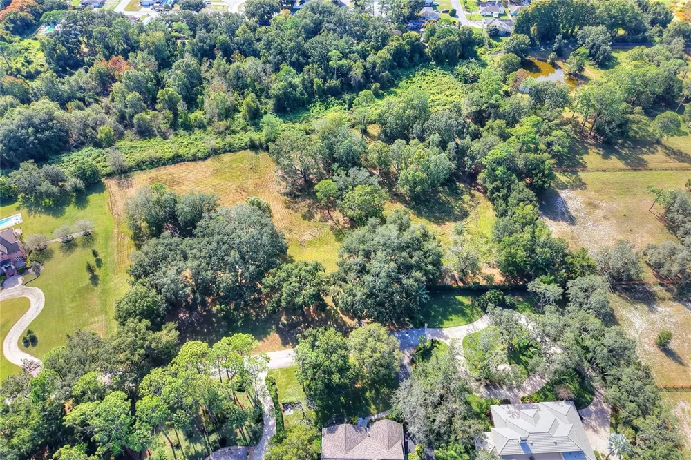 ISLAND WAY Winter Haven, FL 33884