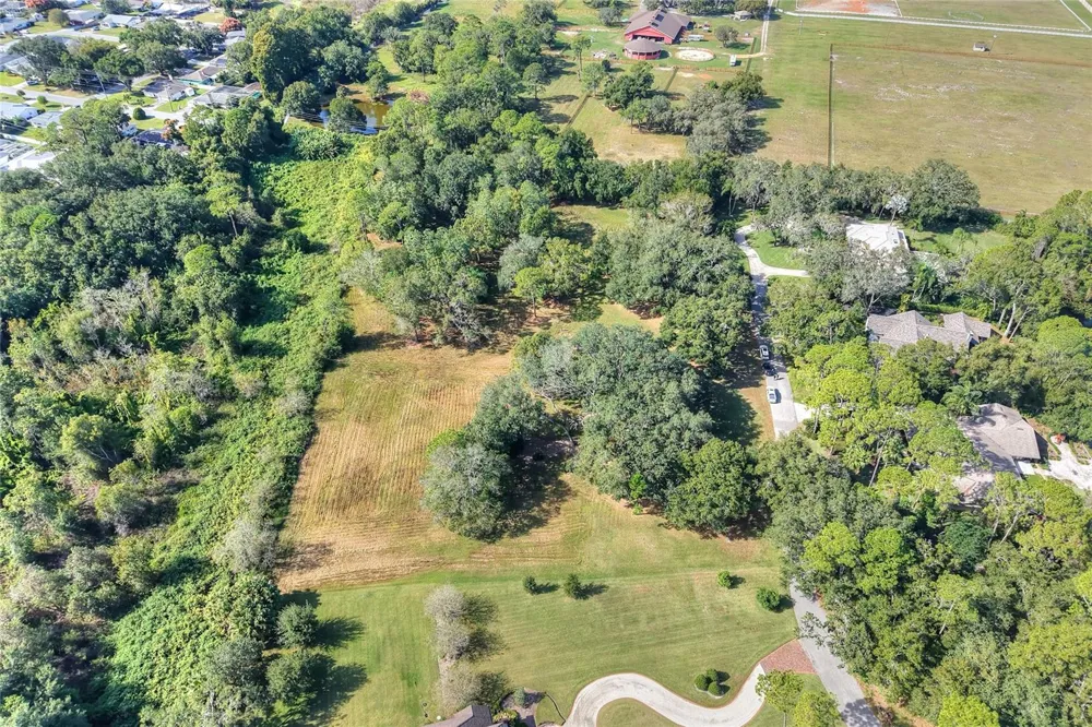 ISLAND WAY Winter Haven, FL 33884