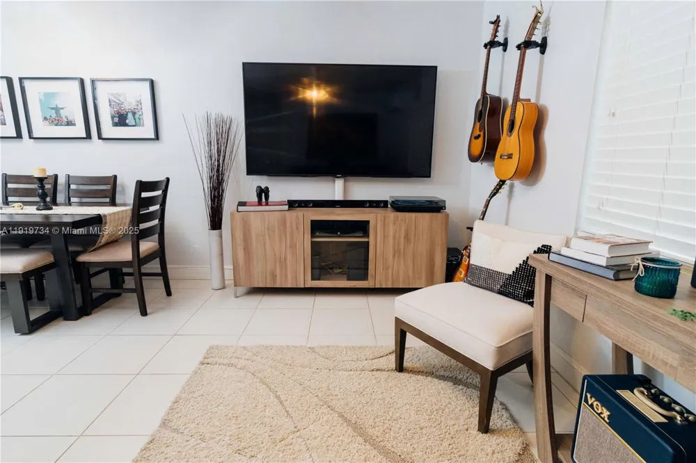 7901 SW 64th Ave #6 South Miami, FL 33143