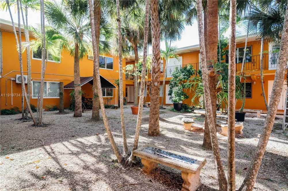 7901 SW 64th Ave #6 South Miami, FL 33143