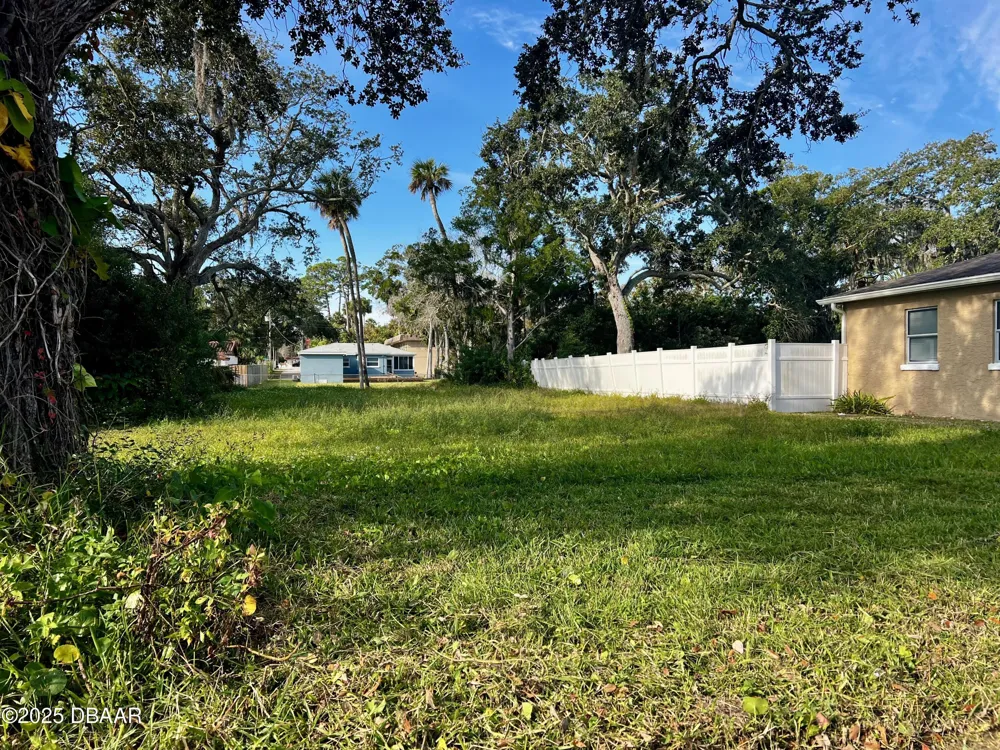930 S Beach Street Daytona Beach, FL 32114