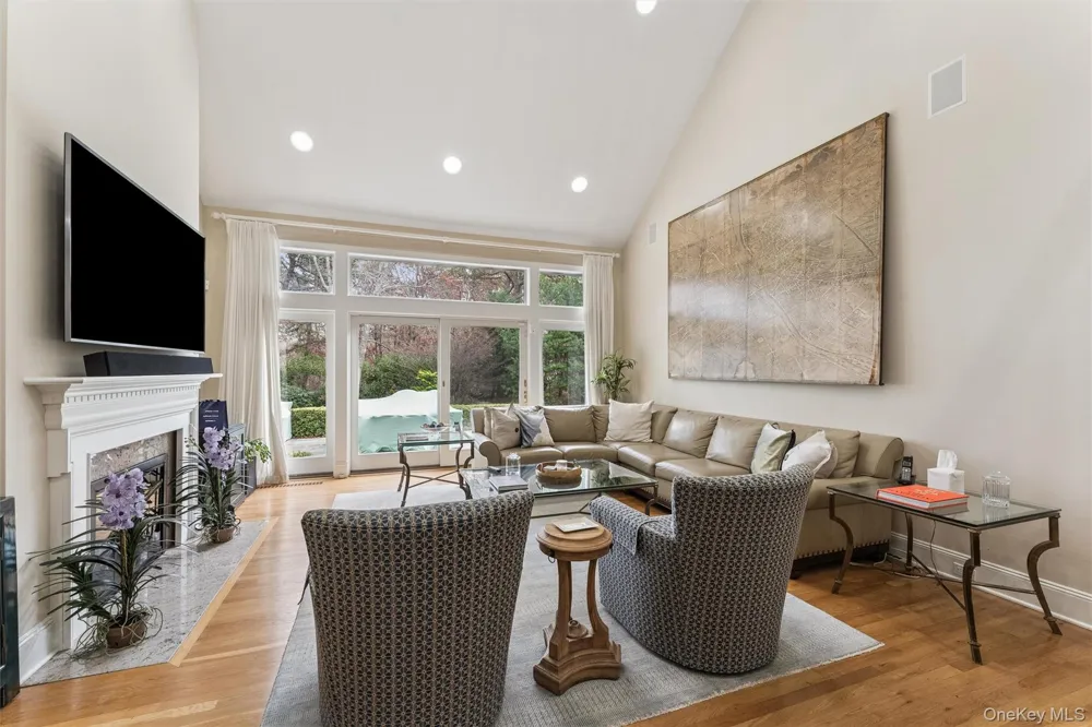 3 Cherry Blossom Lane East Quogue, NY 11942