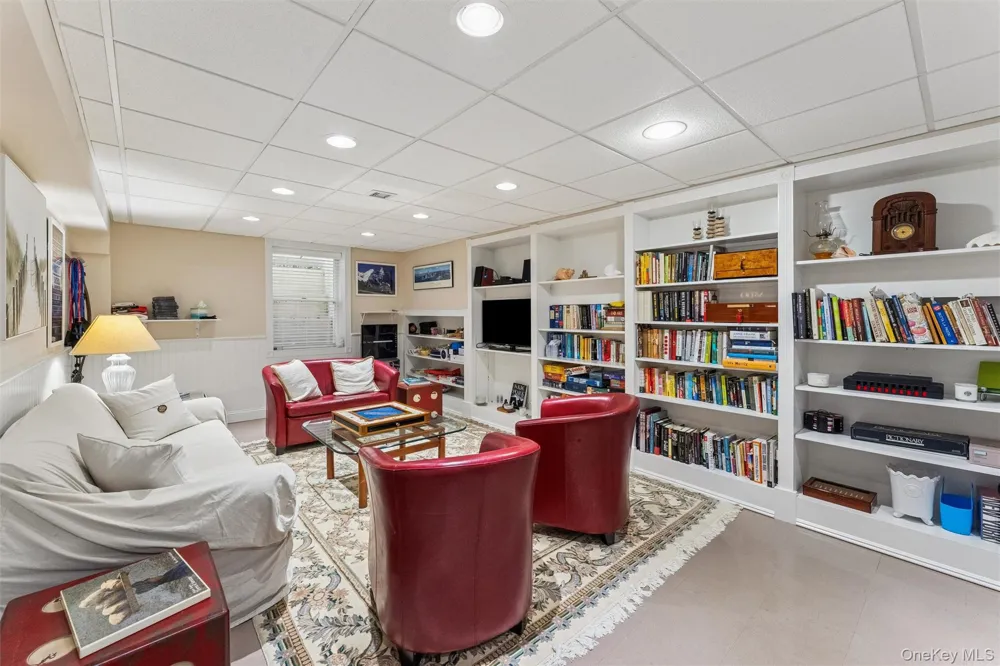 3 Cherry Blossom Lane East Quogue, NY 11942