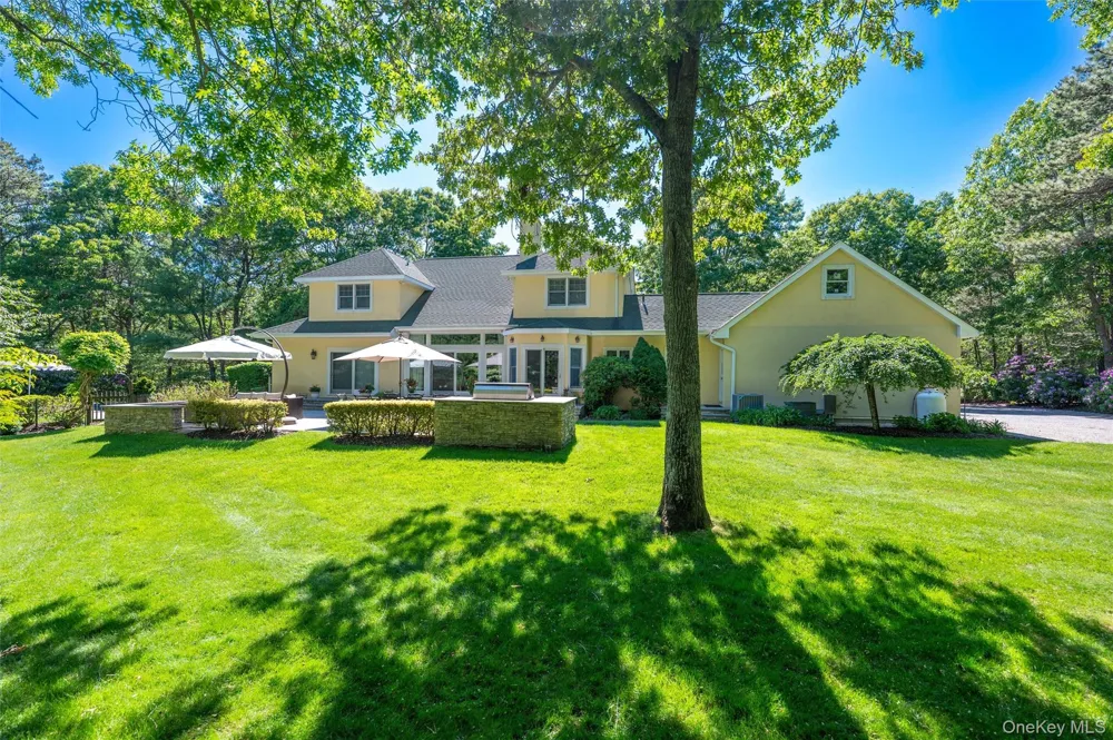 3 Cherry Blossom Lane East Quogue, NY 11942