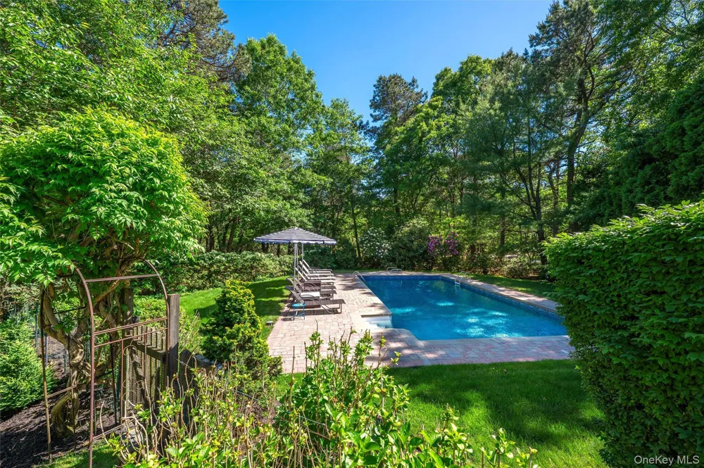 3 Cherry Blossom Lane East Quogue, NY 11942