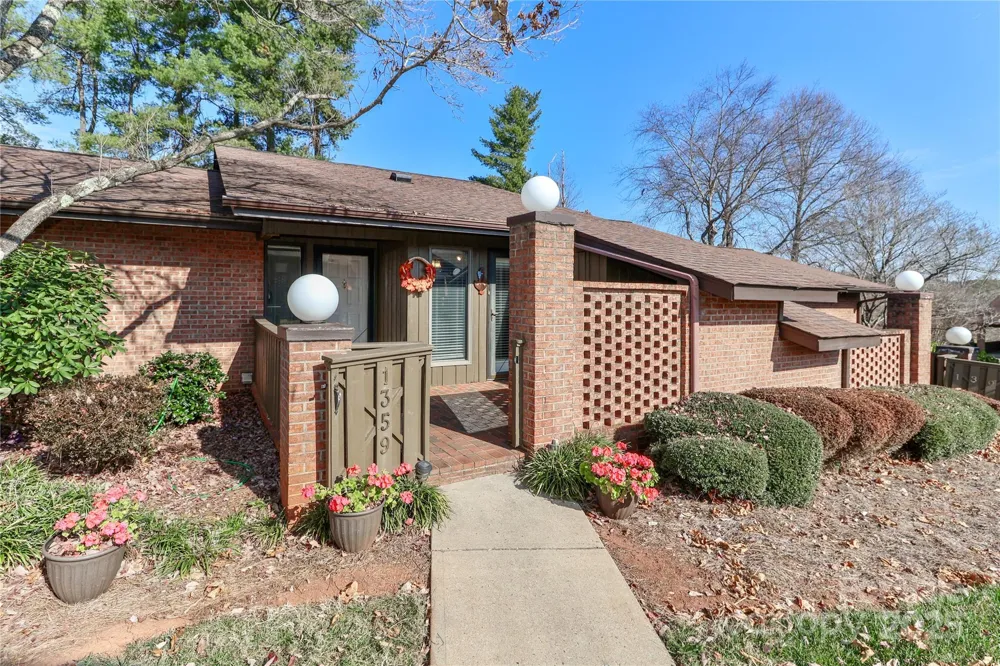 1359 Radio Road Statesville, NC 28625