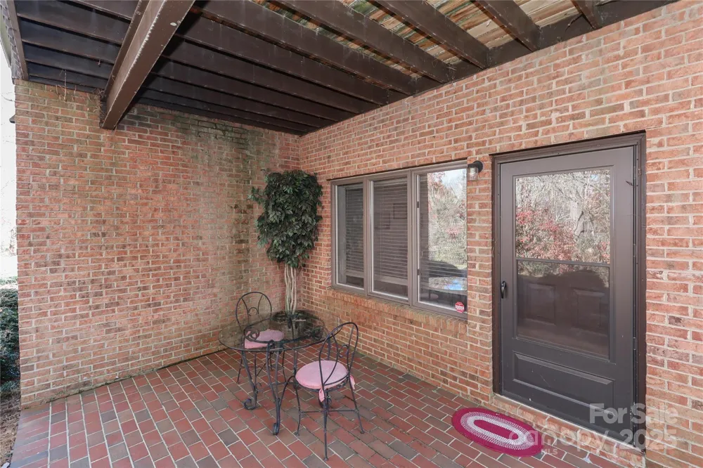 1359 Radio Road Statesville, NC 28625
