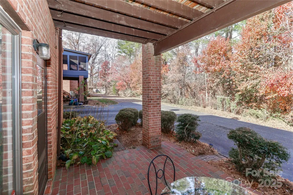 1359 Radio Road Statesville, NC 28625