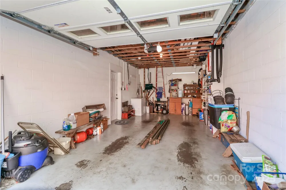 1359 Radio Road Statesville, NC 28625