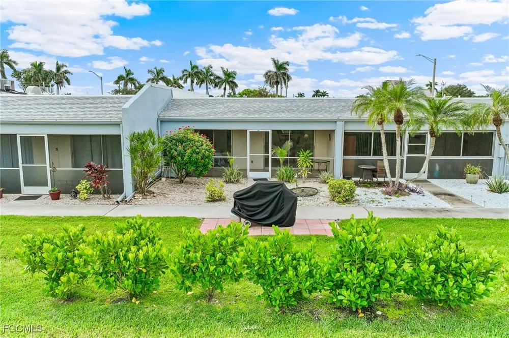 Cape Coral Parkway W #206 Cape Coral, FL 33914