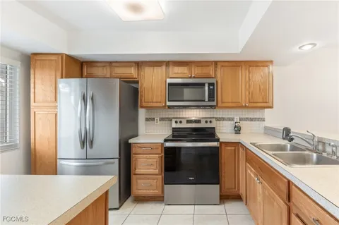 Cape Coral Parkway W #206