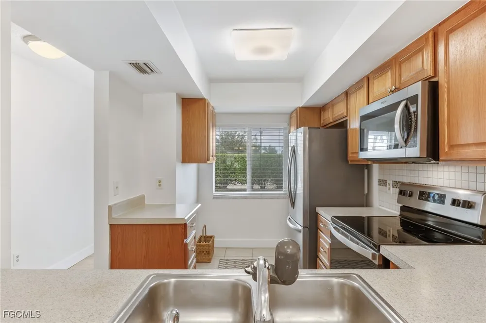 Cape Coral Parkway W #206 Cape Coral, FL 33914