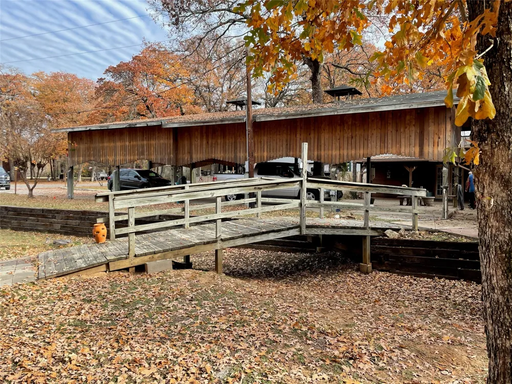 7118 Back Forty Court Granbury, TX 76049