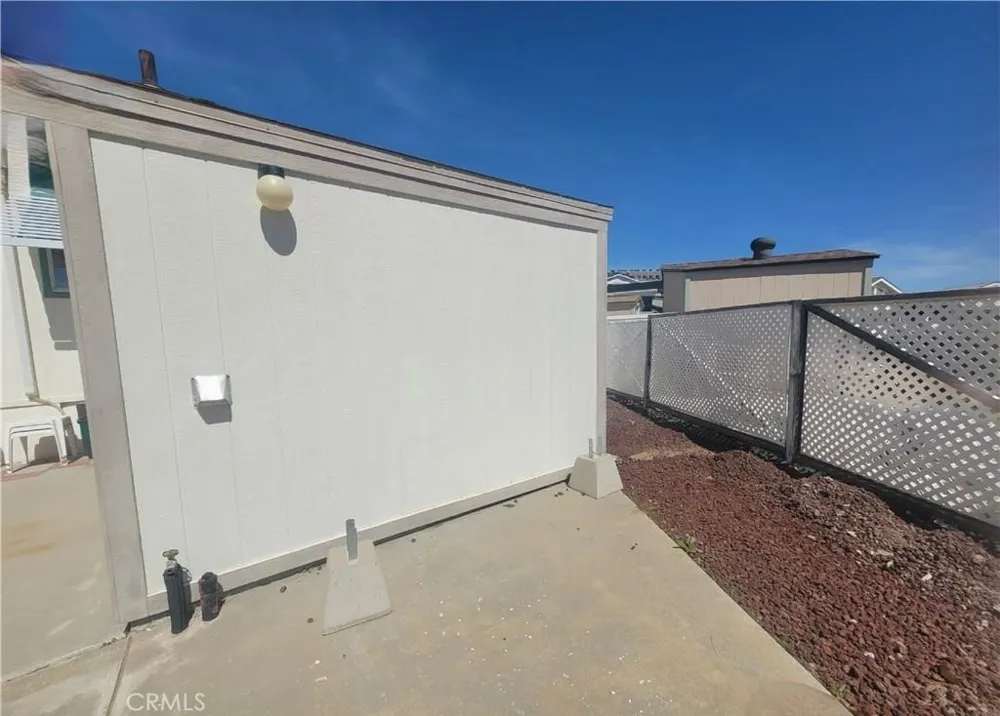 1295 S Cawston Avenue Hemet, CA 92545