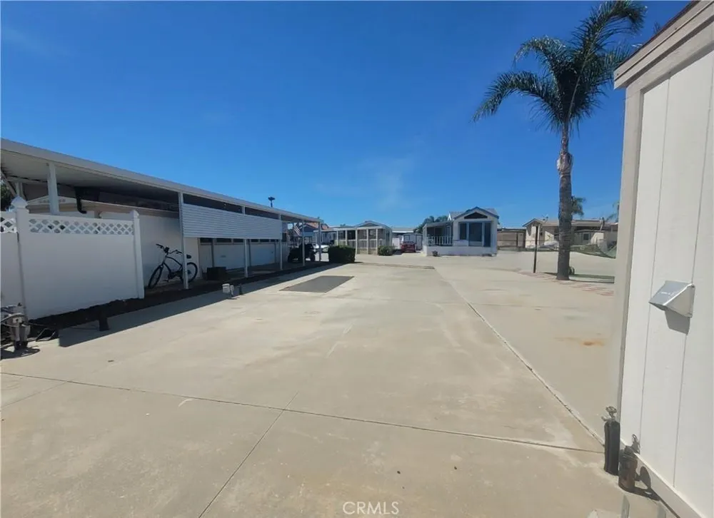 1295 S Cawston Avenue Hemet, CA 92545