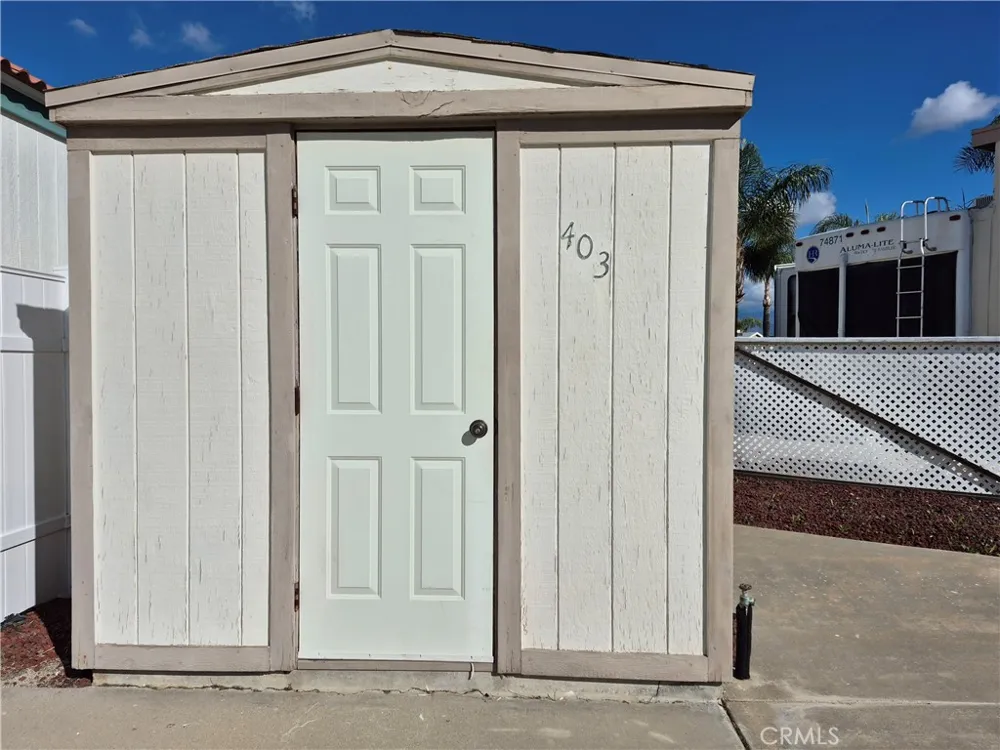 1295 S Cawston Avenue Hemet, CA 92545